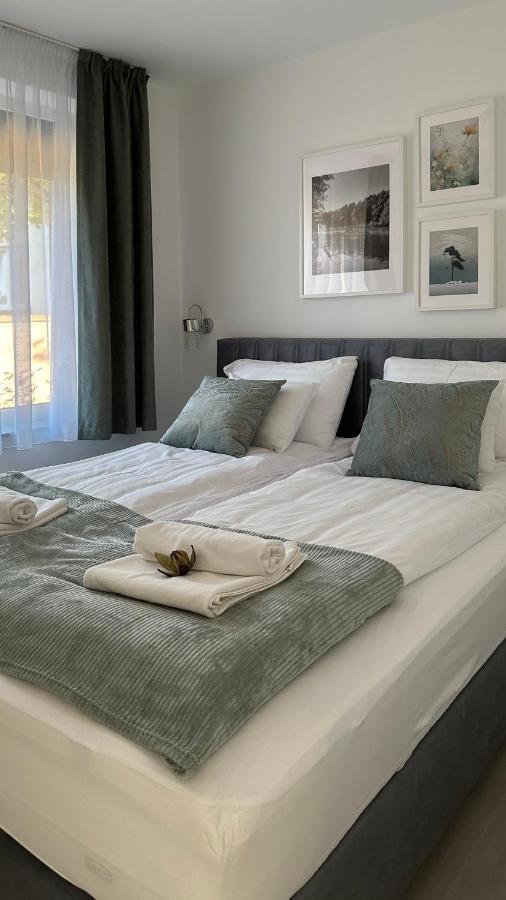 Linden Apartman 001 - Adults Only Mosonmagyaróvár Екстериор снимка