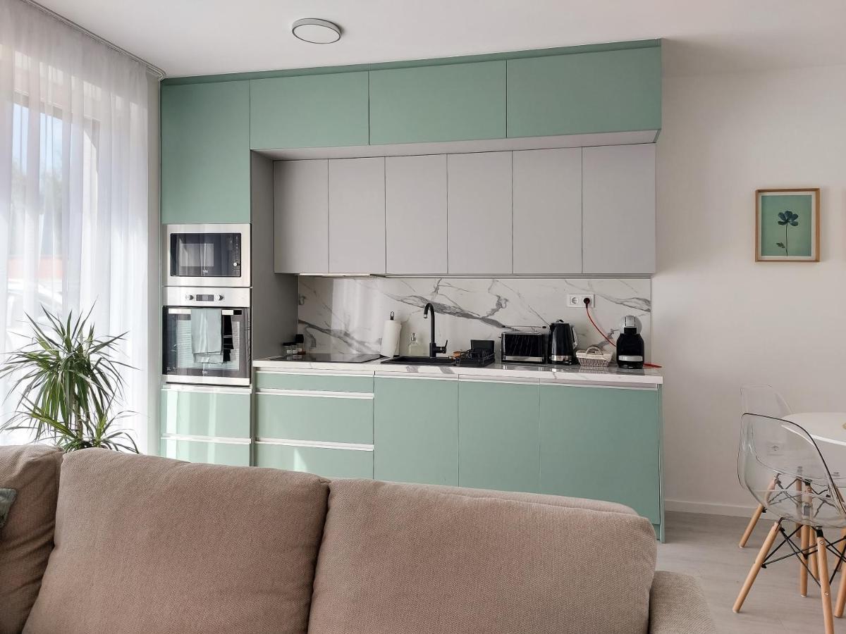 Linden Apartman 001 - Adults Only Mosonmagyaróvár Екстериор снимка